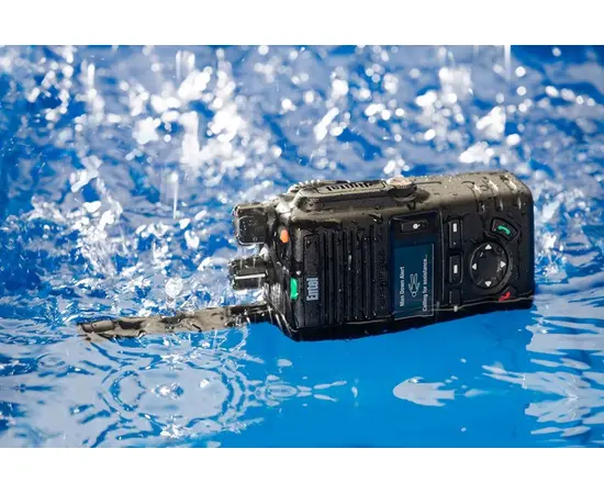 Entel DX485 UHF eller DX425 VHF Vanntett Yrkesradio Bundle  (IP68, DMR)